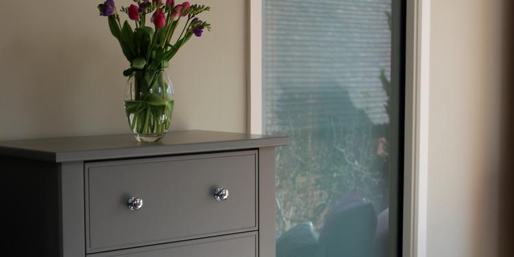 Wardrobes & Chests of Drawers