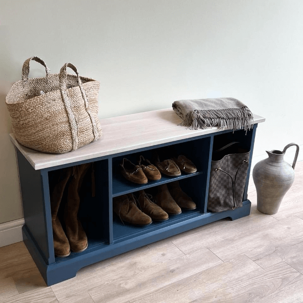 Open shoe bench with room for tall boots and shelves for shoes, with durable solid oak top that doubles up as a bench to sit on when you change your footwear