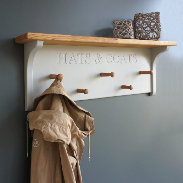 Simple Peg Rack with Oak Pegs.